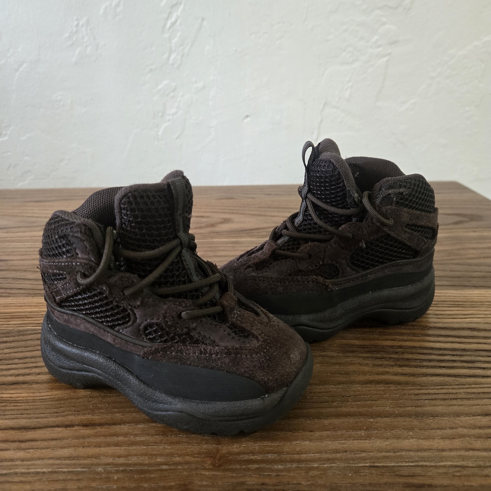 Kids Yeezy Desert Boot ‘Oil’  Kids US 6 - Picture 8 of 16